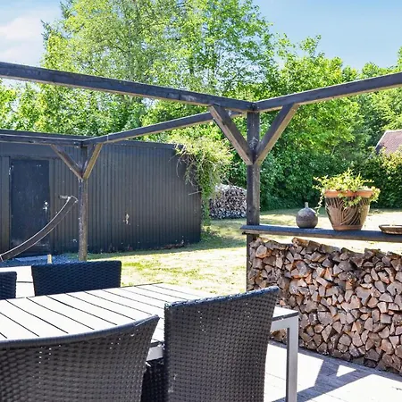 Three-bedroom Borup With A Fireplace 04 Borup (Koge)
